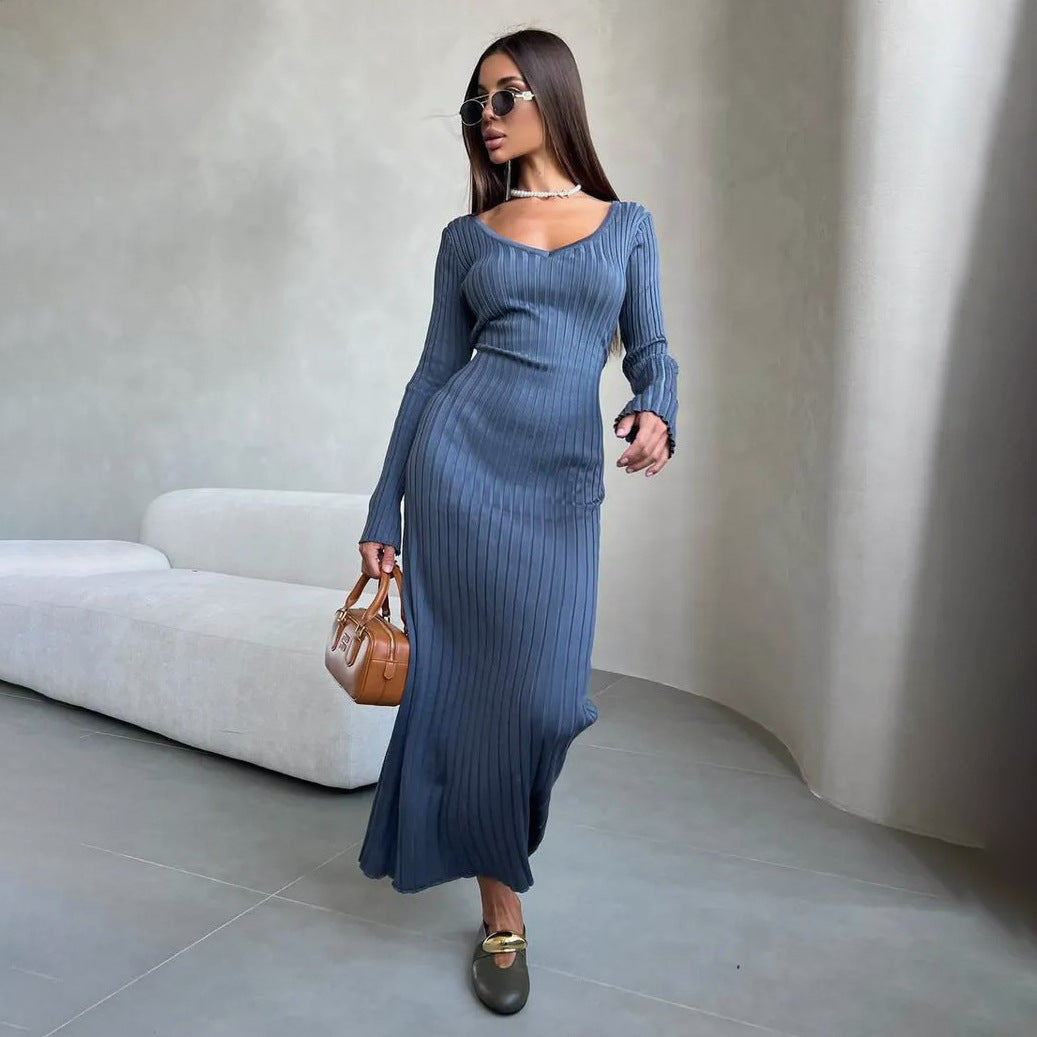 Damer elegant maxiklänning med raffinerad rippdesign och asymmetriska ärmar Mirla-Eva Jonsson
