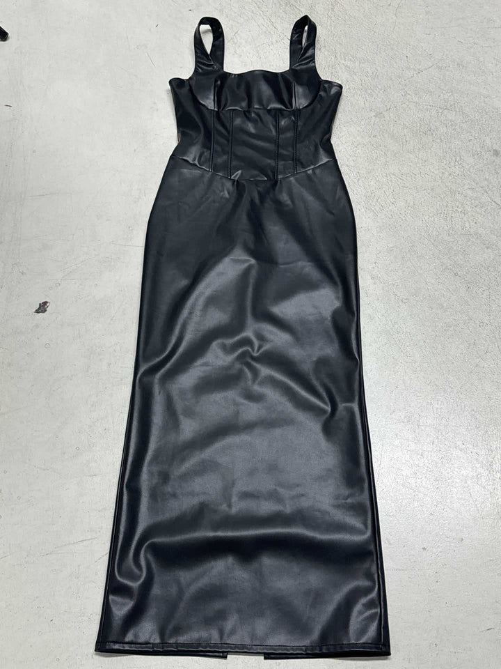 Damer elegant maxiklänning med smal passform och förföriska cut-outs Mirla-Eva Jonsson