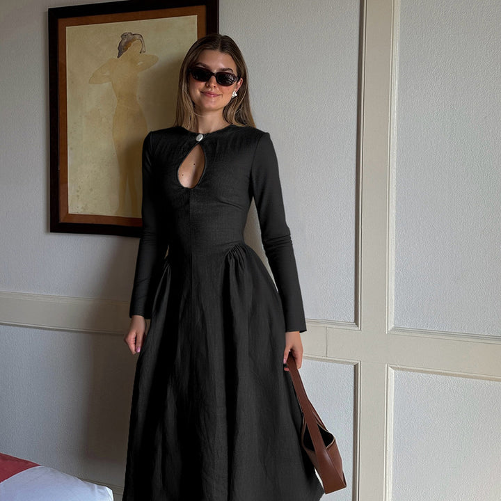Damer elegant midiklänning med snyggt urklipp och figursydd silhuett Mirla-Eva Jonsson