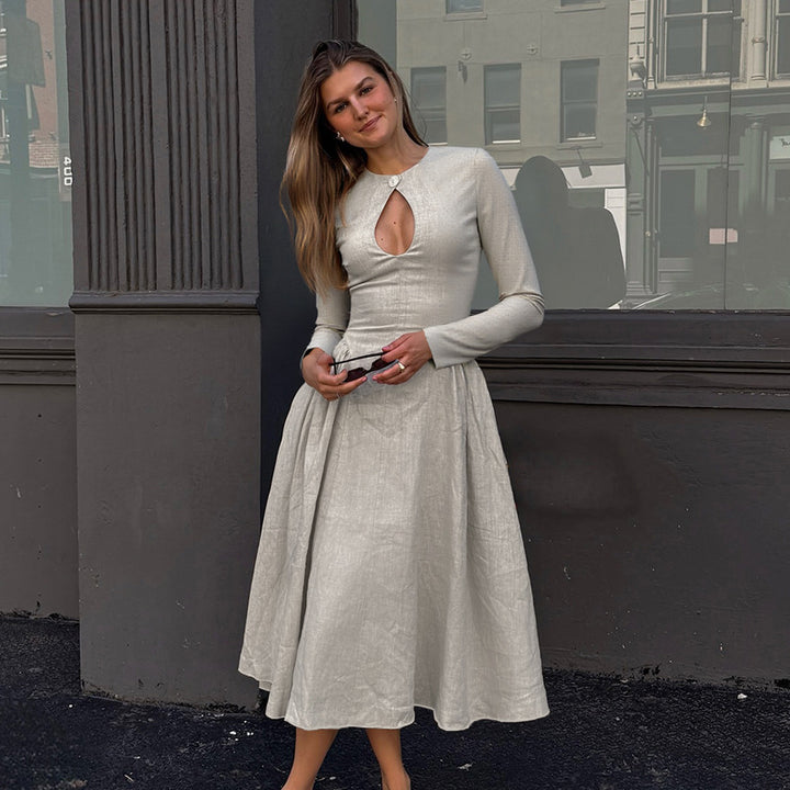 Damer elegant midiklänning med snyggt urklipp och figursydd silhuett Mirla-Eva Jonsson