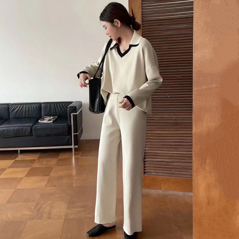 Damer elegant och avslappnad stickad ensemble med V-ringning och bred nederkant Mirla-Eva Jonsson