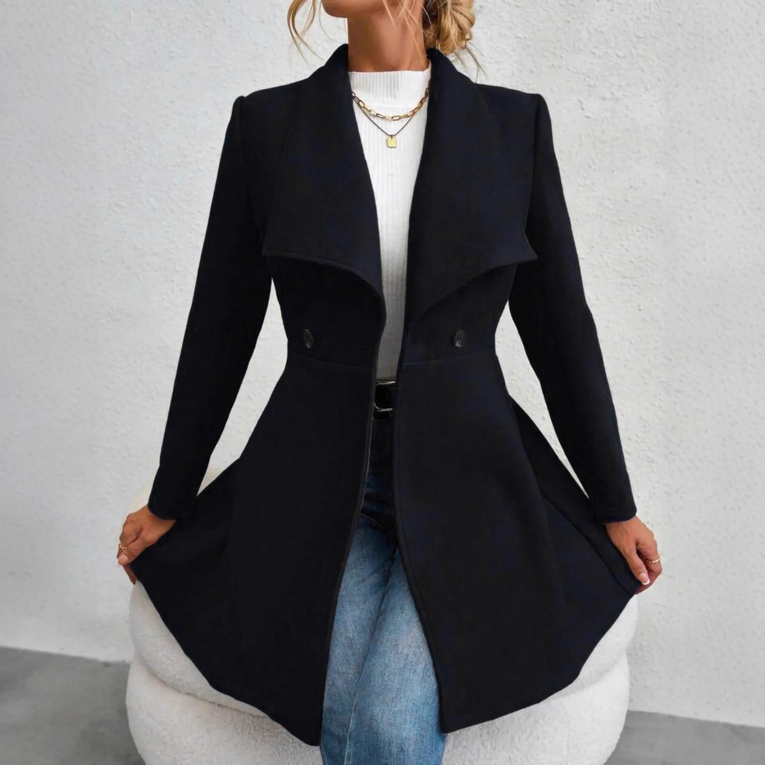 Damer elegant och avslappnad ullkappa Mirla-Eva Jonsson