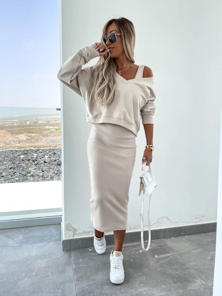 Damer elegant och avslappnat tvådelat set med V-ringning och vid topp Mirla-Eva Jonsson