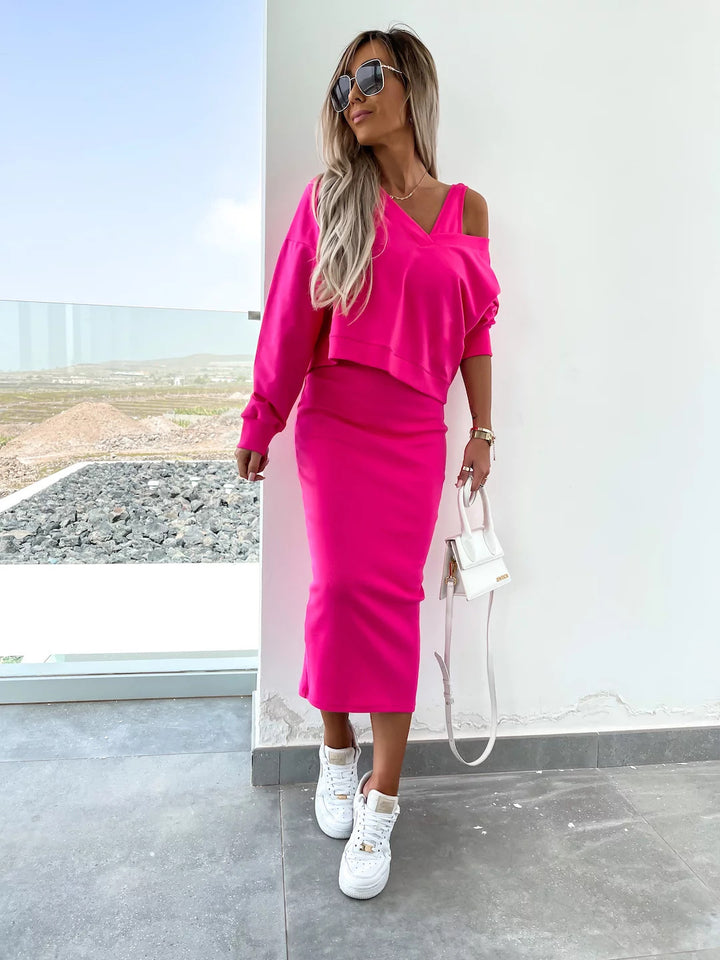 Damer elegant och avslappnat tvådelat set med V-ringning och vid topp Mirla-Eva Jonsson