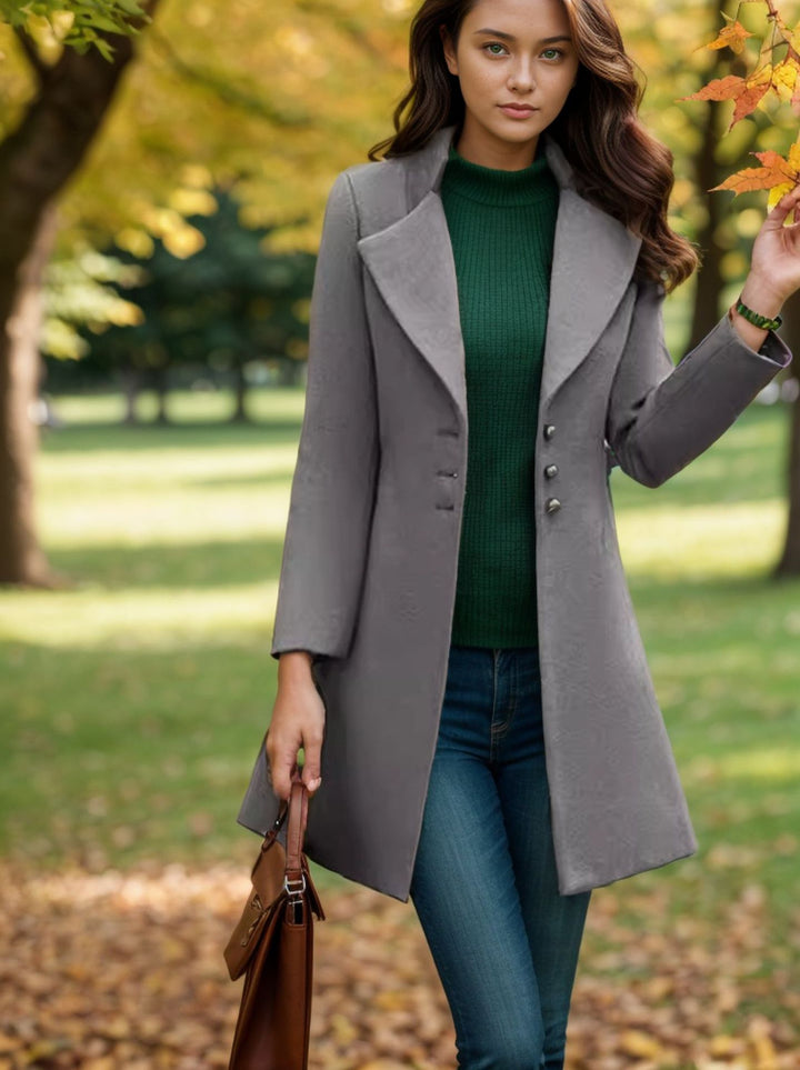 Damer elegant och figursydd trenchcoat med strukturerad väv Mirla-Eva Jonsson
