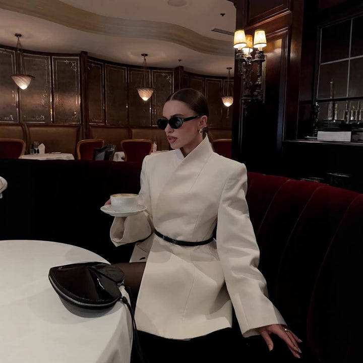 Damer elegant och jaquardvävd blazer Mirla-Eva Jonsson