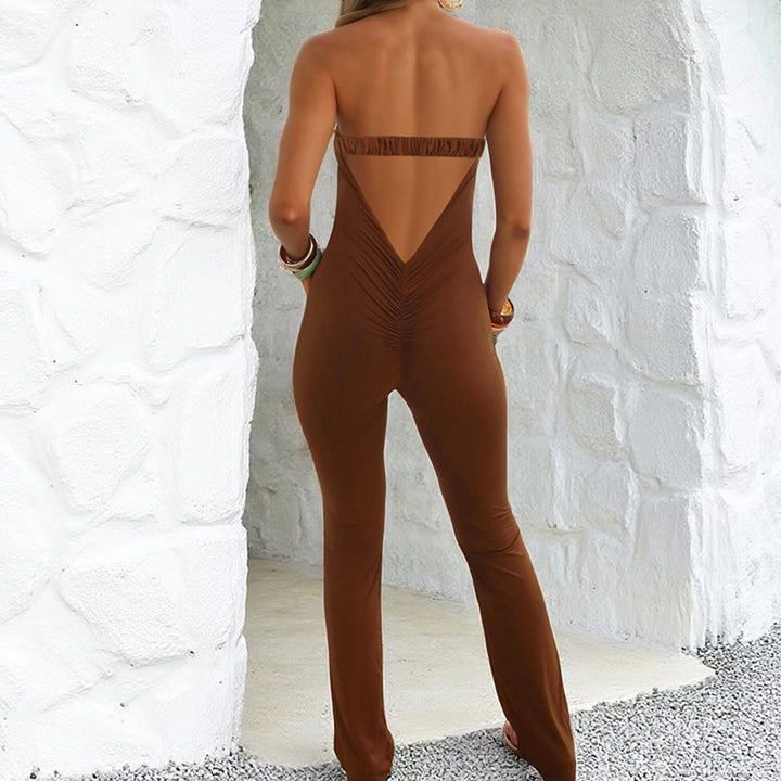 Damer elegant off-shoulder jumpsuit med djup nyckelutskärning och figursydd passform Mirla-Eva Jonsson
