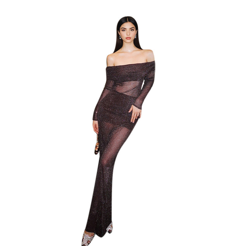 Damer elegant off-shoulder maxiklänning med volangdetaljer Mirla-Eva Jonsson