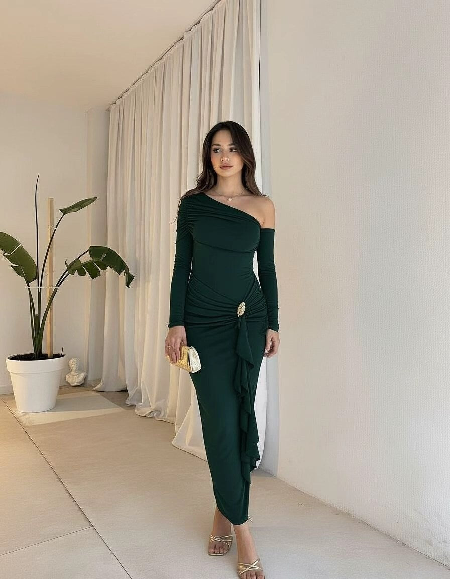 Damer elegant omslag klänning med asymmetrisk design och raffinerade draperingar Mirla-Eva Jonsson