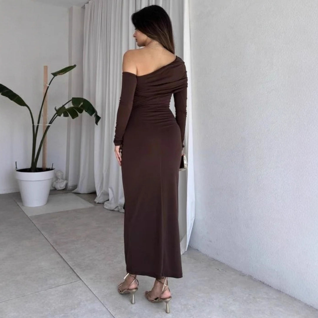 Damer elegant omslag klänning med asymmetrisk design och raffinerade draperingar Mirla-Eva Jonsson