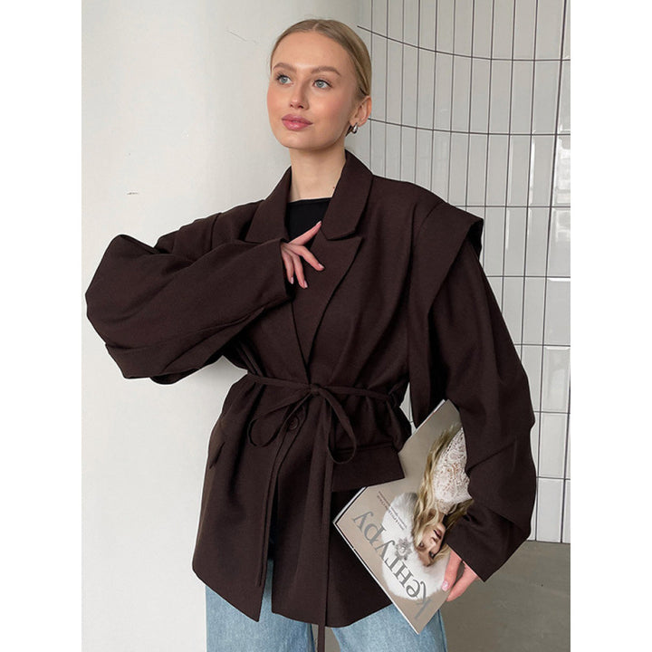 Damer elegant oversized blazer med bältesdetalj Mirla-Eva Jonsson