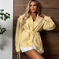 Damer elegant oversized blazer med bältesdetalj Mirla-Eva Jonsson