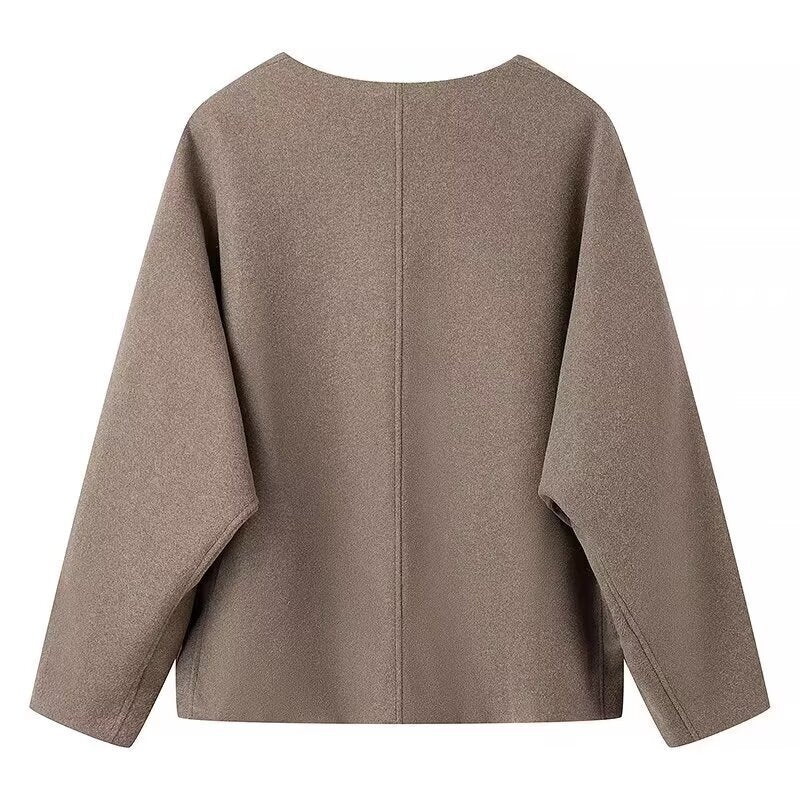 Damer elegant oversized jacka med V-ringning och högkvalitativa knappar Mirla-Eva Jonsson