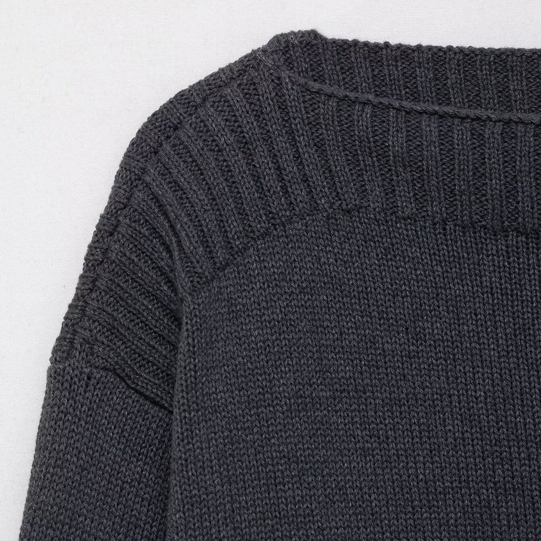 Damer elegant oversized stickad tröja med vid rund halsringning Mirla-Eva Jonsson