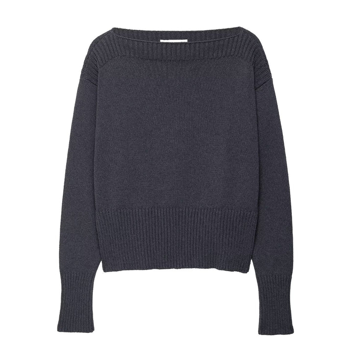 Damer elegant oversized stickad tröja med vid rund halsringning Mirla-Eva Jonsson