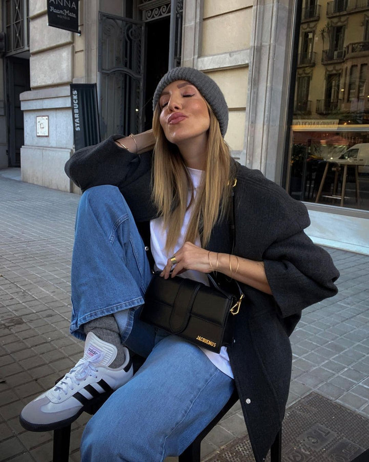 Damer elegant oversized yllejacka med avslappnad skärning och strukturerad väv Mirla-Eva Jonsson