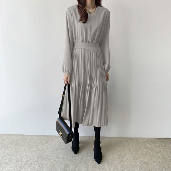 Damer elegant plisserad midiklänning Mirla-Eva Jonsson