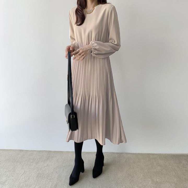 Damer elegant plisserad midiklänning Mirla-Eva Jonsson