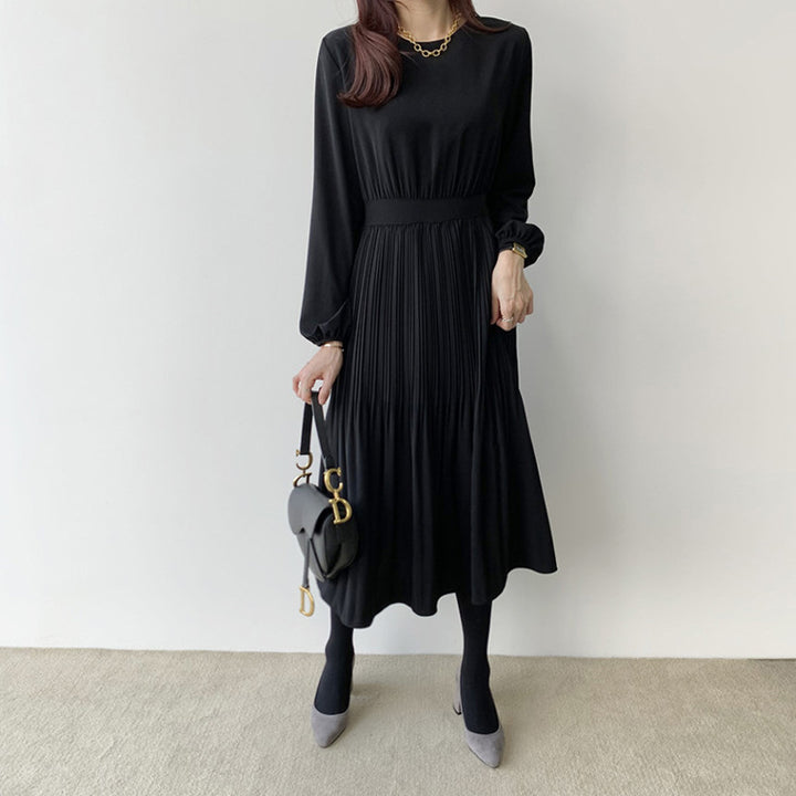Damer elegant plisserad midiklänning Mirla-Eva Jonsson