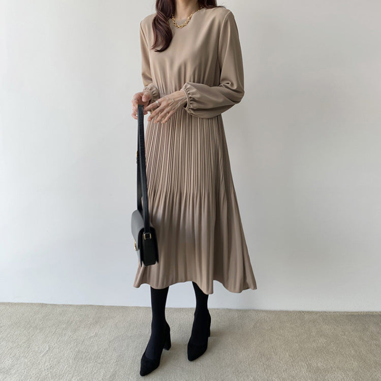 Damer elegant plisserad midiklänning Mirla-Eva Jonsson