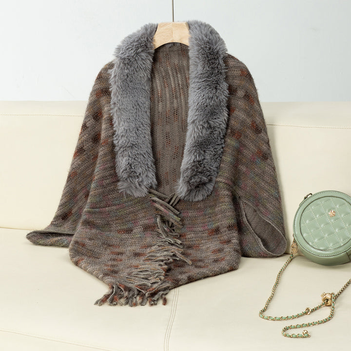 Damer elegant poncho med lyxig konstpälskrage och fransar Mirla-Eva Jonsson