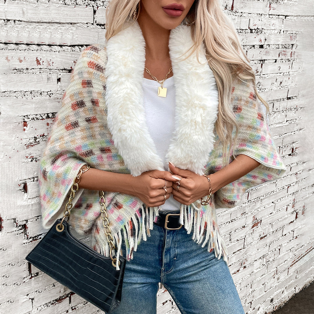 Damer elegant poncho med lyxig konstpälskrage och fransar Mirla-Eva Jonsson