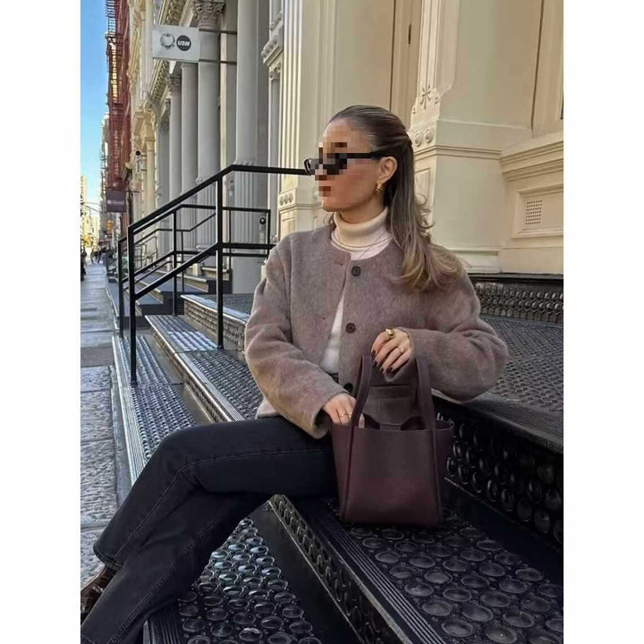 Damer elegant quiltad jacka av konstpäls Mirla-Eva Jonsson