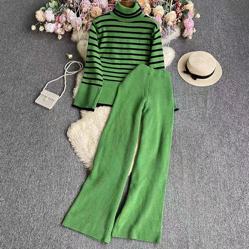 Damer elegant randigt stickat set med hög krage och vida ben Mirla-Eva Jonsson
