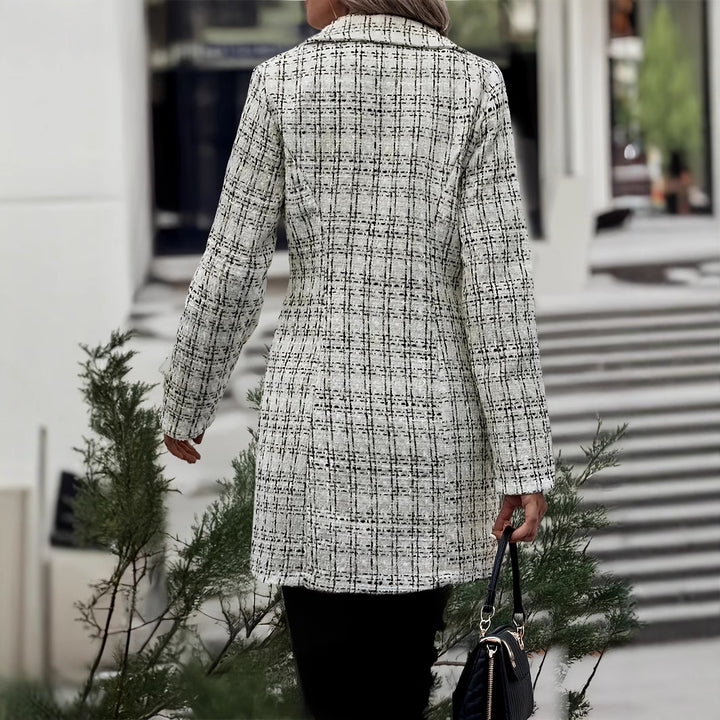 Damer elegant rutjacka med dubbelknappslå och fint material Mirla-Eva Jonsson