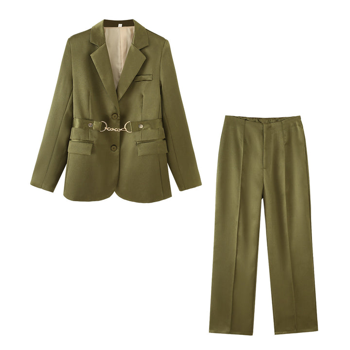 Damer elegant satin blazer-set med kedjeaccent Mirla-Eva Jonsson