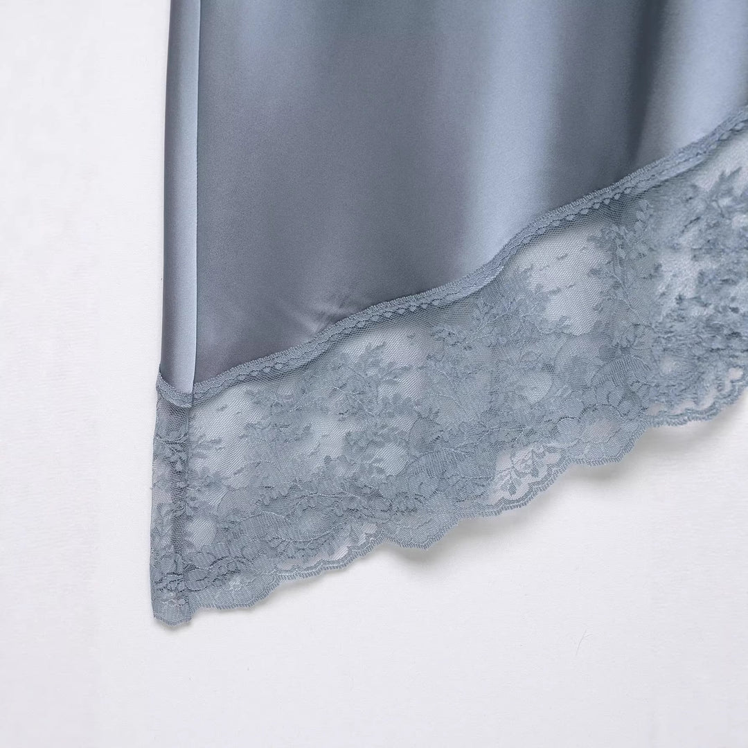 Damer elegant satin kjol med öm spetsdekoration Mirla-Eva Jonsson