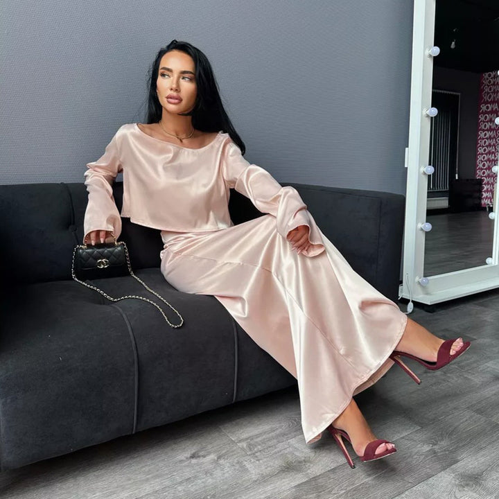 Damer elegant satin långärmad klänning Mirla-Eva Jonsson