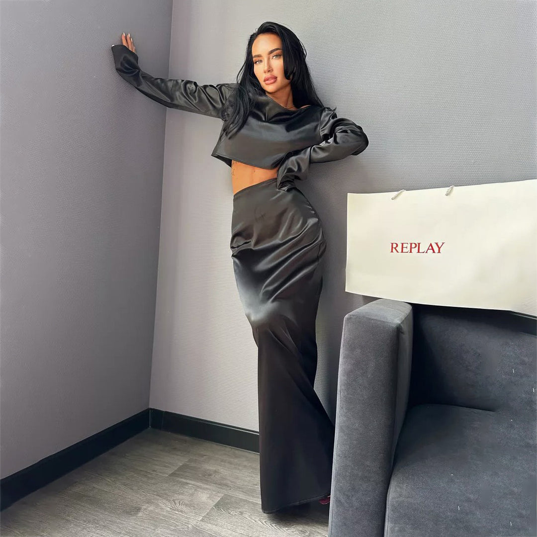 Damer elegant satin långärmad klänning Mirla-Eva Jonsson