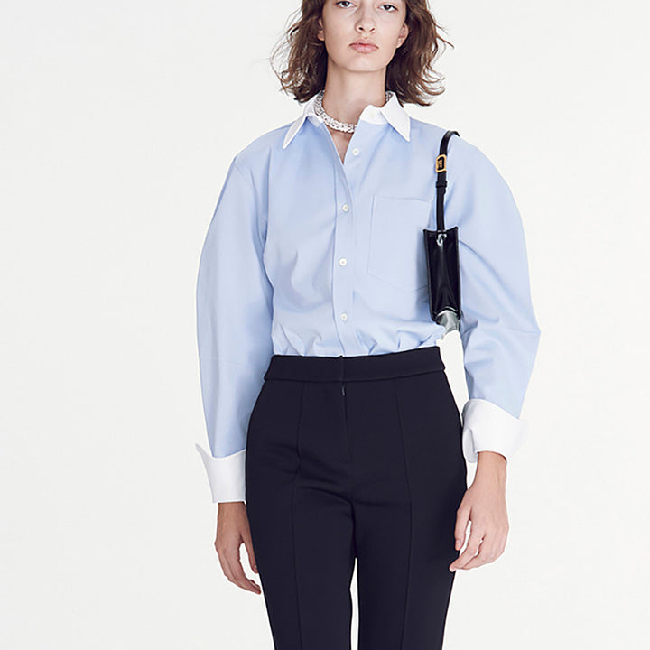 Damer elegant skjortblus med modern skärning och kontrasterande detaljer Mirla-Eva Jonsson