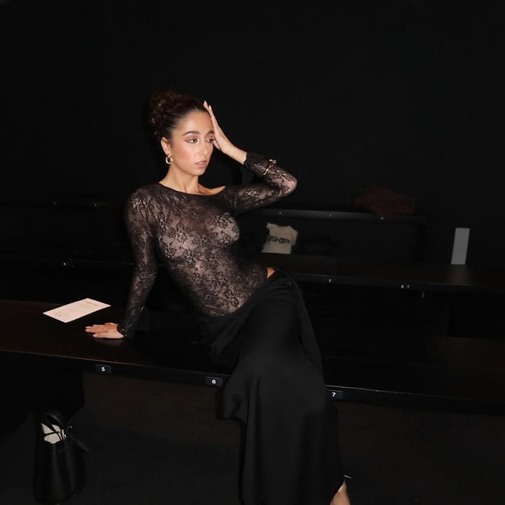 Damer elegant spets bodysuit med stiligt långt kjol Mirla-Eva Jonsson