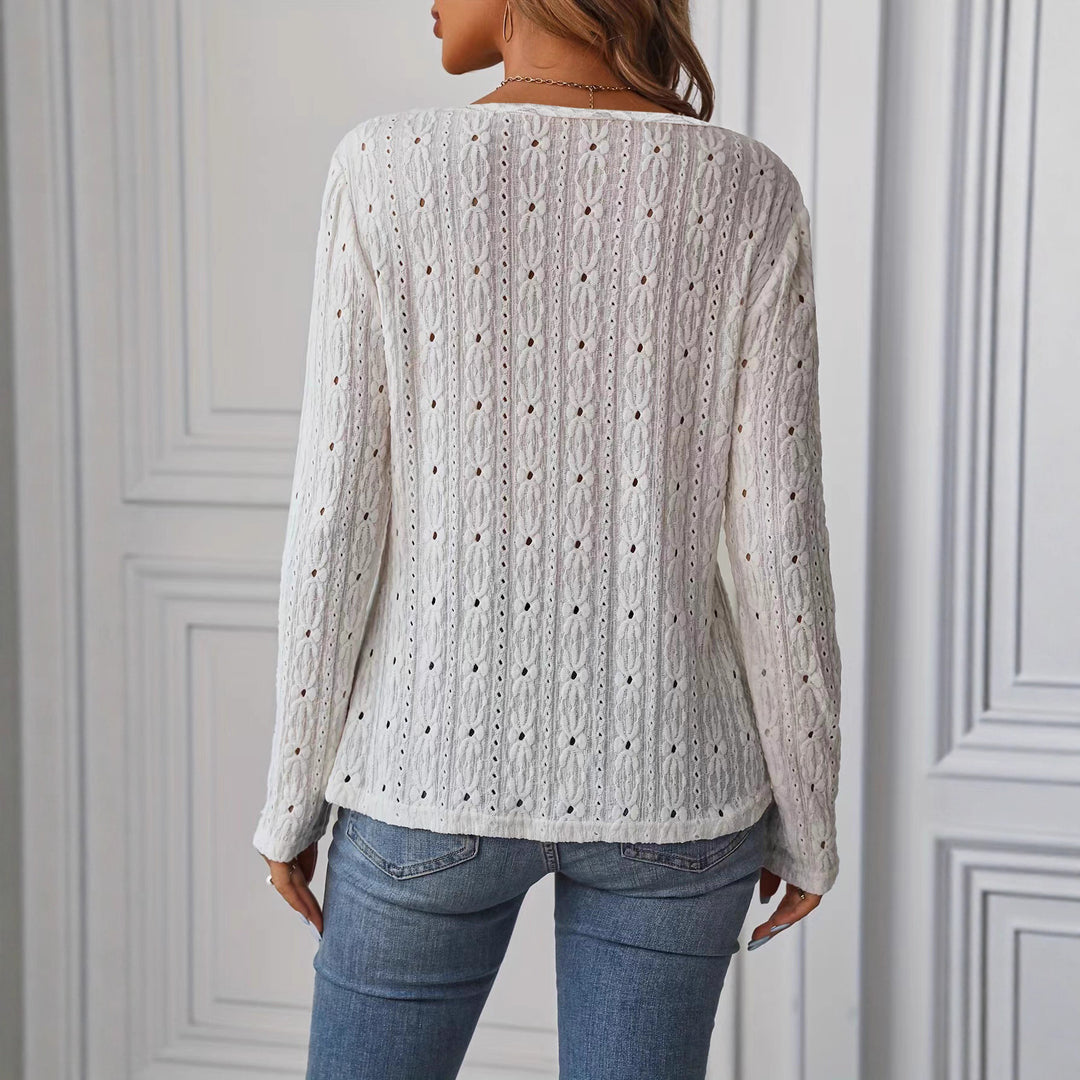 Damer elegant stickad blus med feminina knapppar Mirla-Eva Jonsson