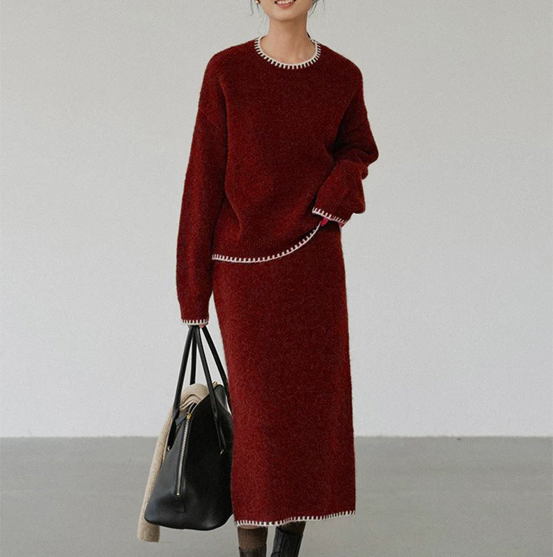 Damer elegant stickad ensemble med rundhals och fina ribbdetaljer Mirla-Eva Jonsson