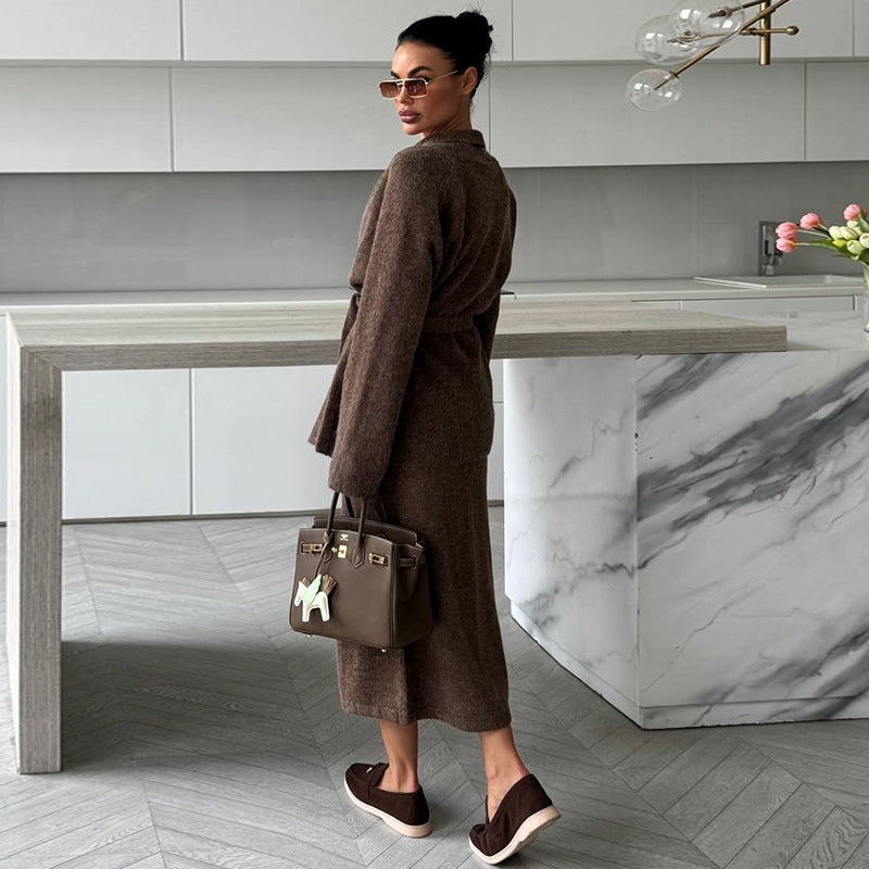 Damer elegant stickad ensemble med wrapjacka och blyertskjol Mirla-Eva Jonsson