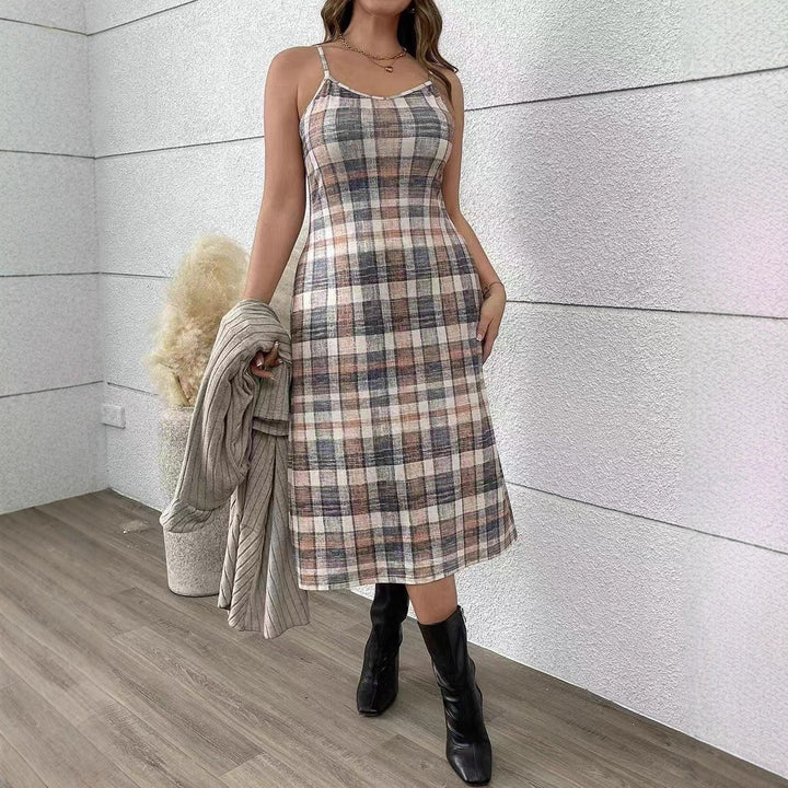 Damer elegant stickad kappa med midjeskärning Mirla-Eva Jonsson