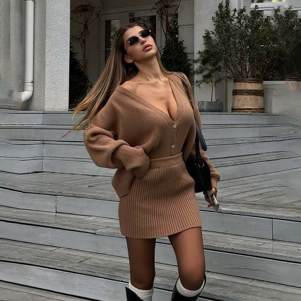 Damer elegant stickad kjol och cardigan set Mirla-Eva Jonsson