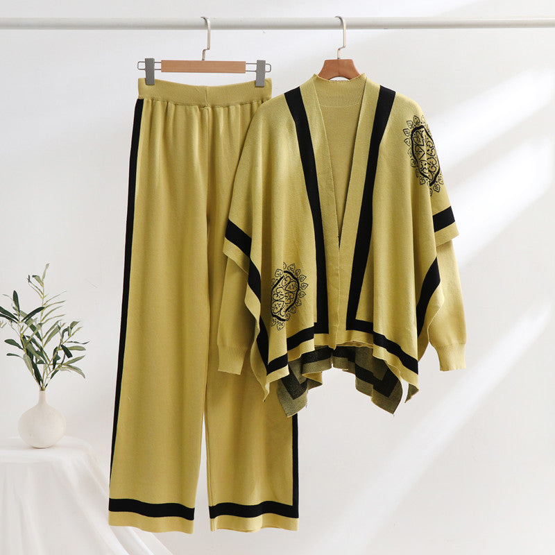 Damer elegant stickad lounge-set med grafiskt mönster och vida ärmar Mirla-Eva Jonsson