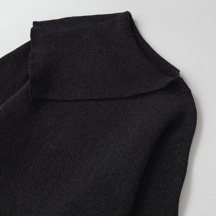 Damer elegant stickad poncho med asymmetrisk skärning Mirla-Eva Jonsson