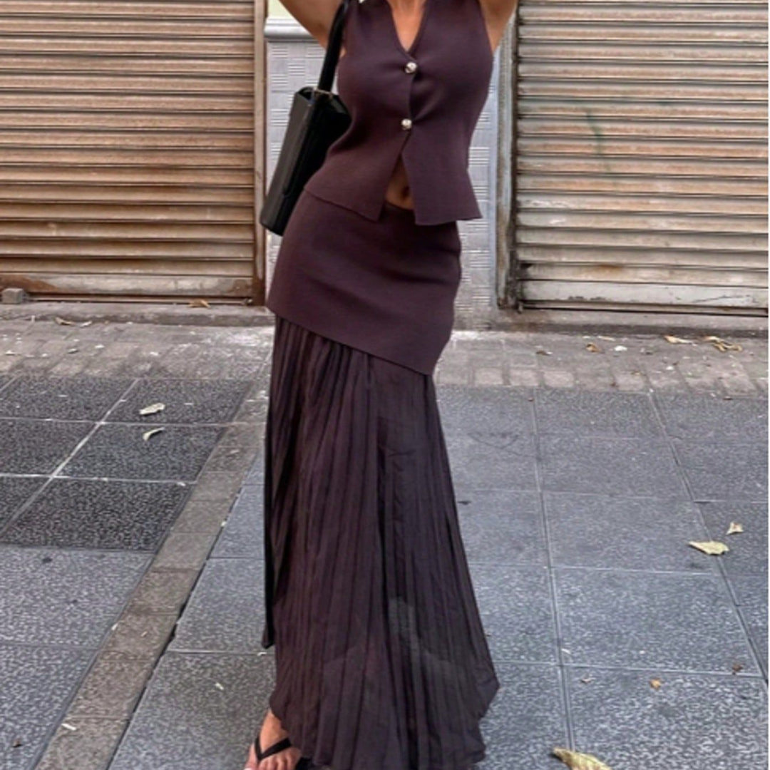 Damer elegant stickad set med asymmetrisk kjol och ärmlös väst Mirla-Eva Jonsson