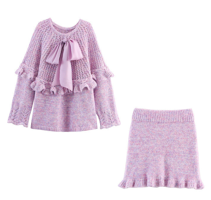Damer elegant stickad set med volanger och rosett accenter Mirla-Eva Jonsson