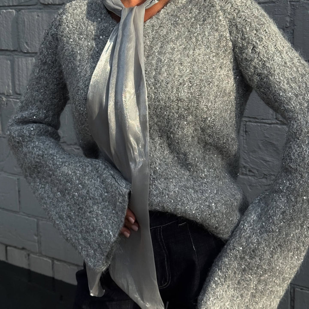 Damer elegant stickad tröja med moderiktig silkessjal Mirla-Eva Jonsson