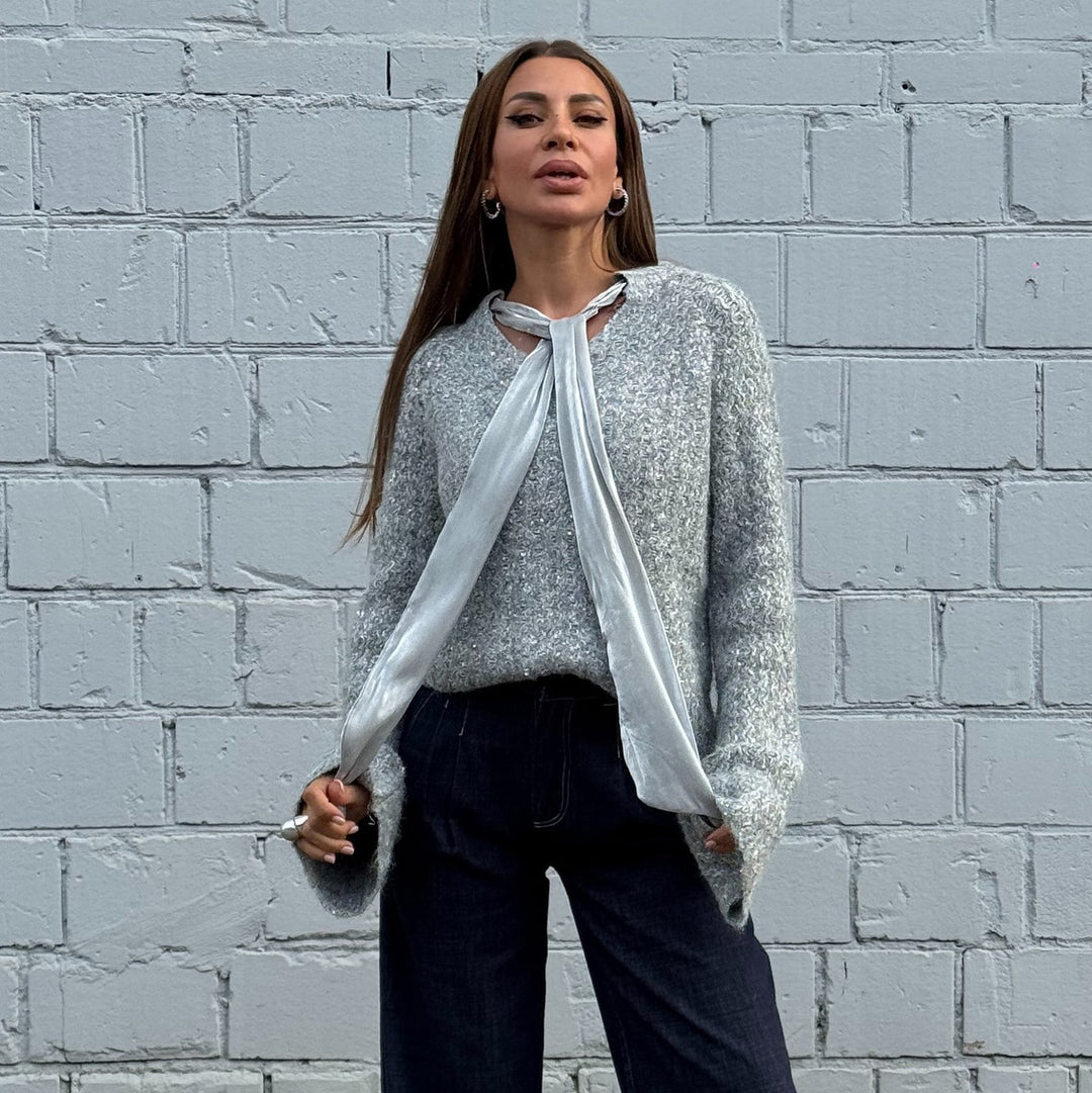Damer elegant stickad tröja med moderiktig silkessjal Mirla-Eva Jonsson