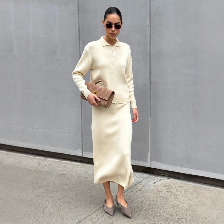 Damer elegant stickat ensemble med knäppbart överdel och lång kjol Mirla-Eva Jonsson