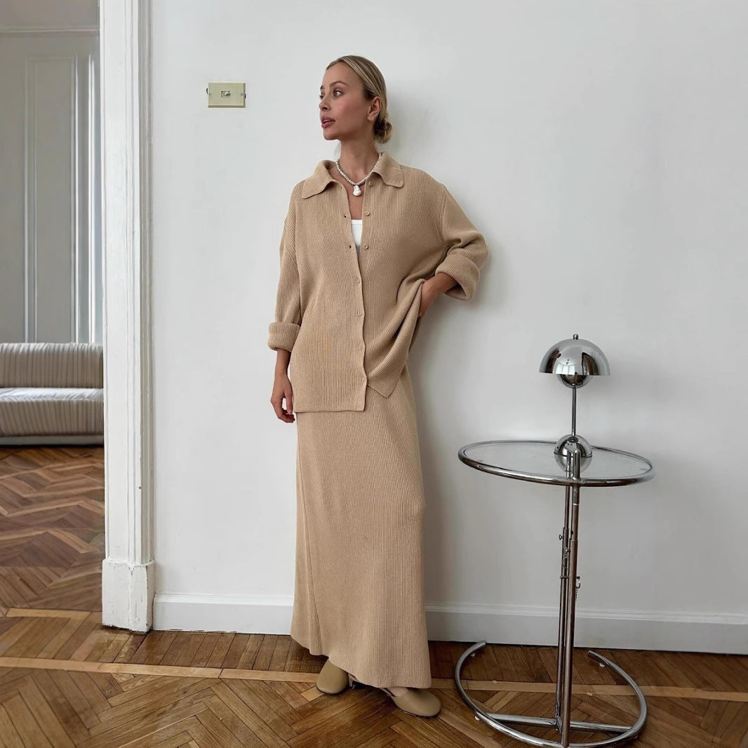 Damer elegant stickat ensemble med knäppbart överdel och lång kjol Mirla-Eva Jonsson