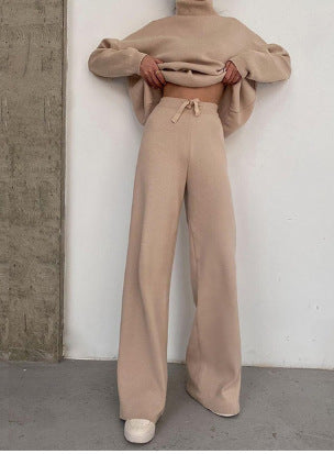 Damer elegant stickat loungewear-set med hög krage och vida ben Mirla-Eva Jonsson