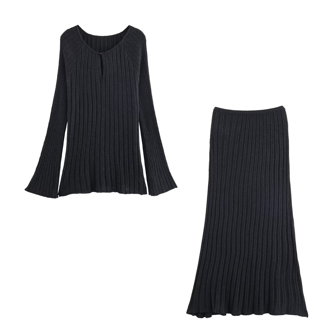 Damer elegant stickat set med vid passform och fina ribbdetaljer Mirla-Eva Jonsson